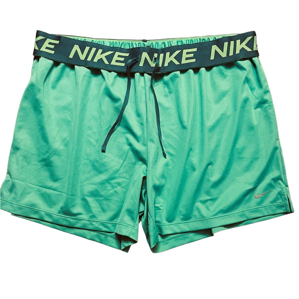 Nike Women's Athletic Shorts - Green